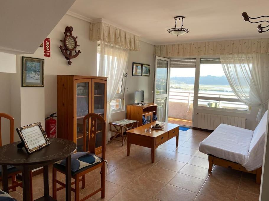 Apartment El Pilar Con Vistas A La Bahia Y A Picos San Vicente De La Barquera